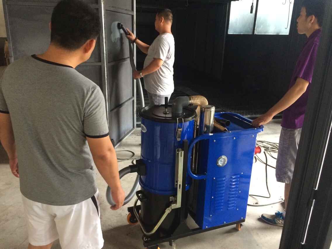 打磨車間該如何選擇工業(yè)吸塵器呢？85